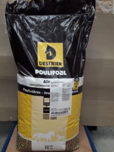 L'aliment poulifoal chez le poulain